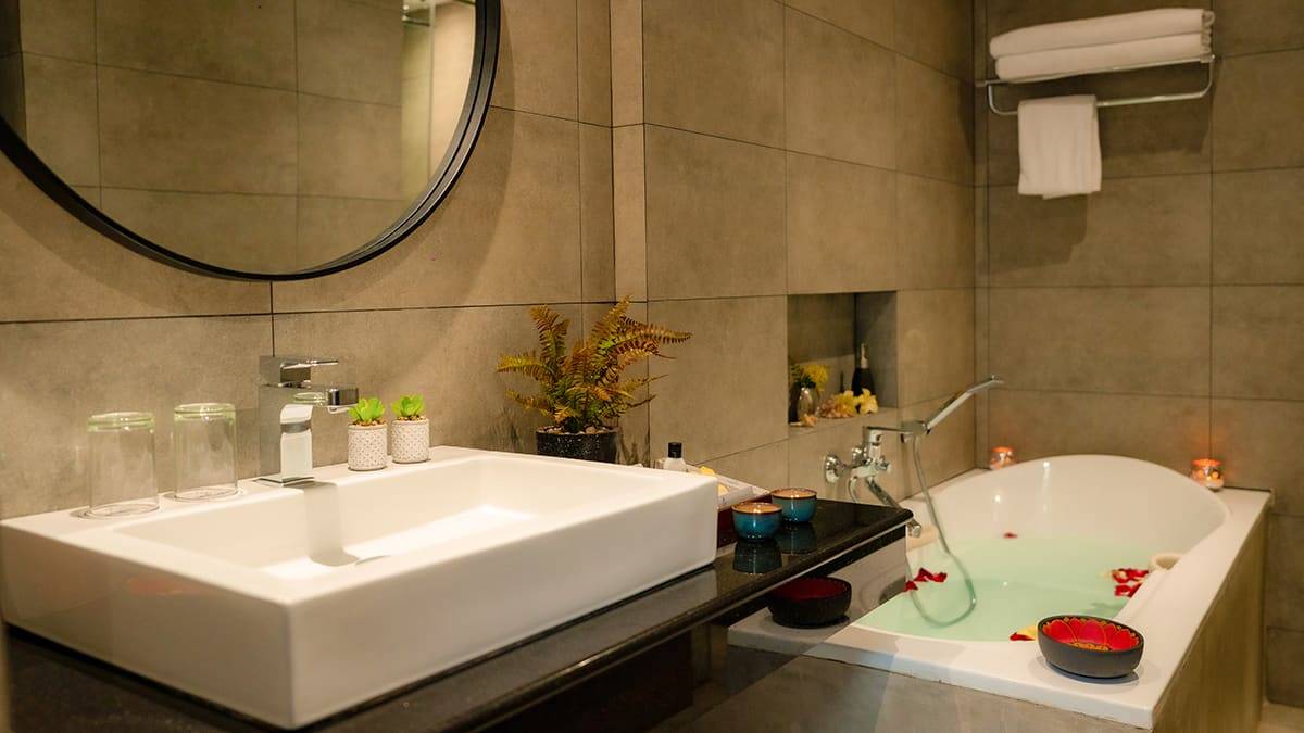 Dual Bathroom En-suite